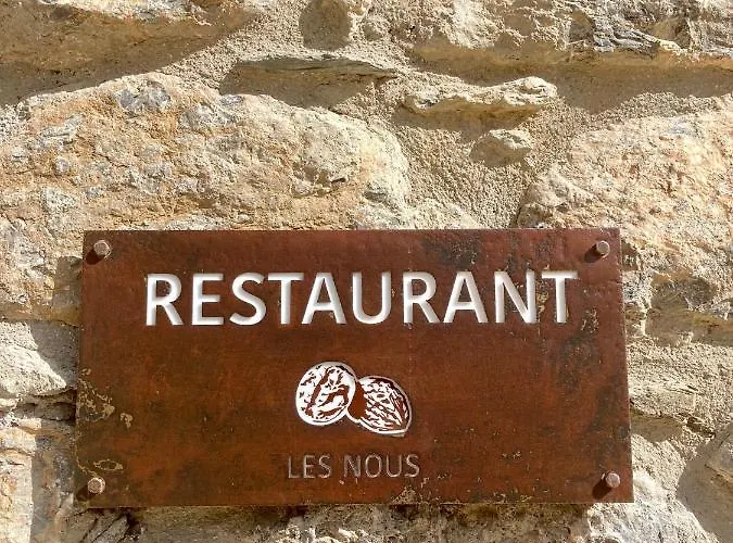 Les Nous Hotel